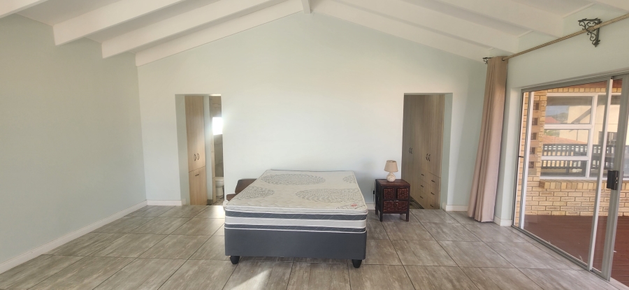 6 Bedroom Property for Sale in Dana Bay Western Cape